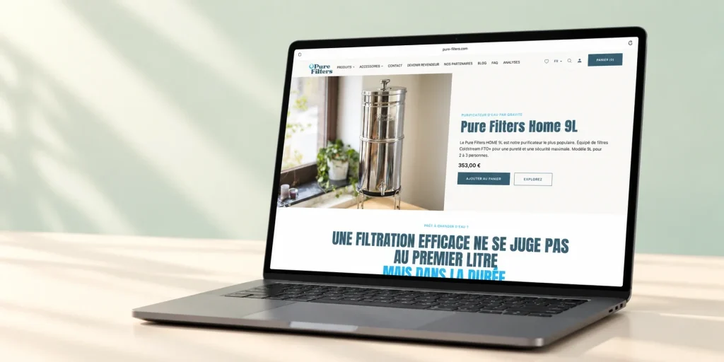 Boutique Pure Filters affichée sur un ordinateur portable : nouvelle page d’accueil avec le purificateur d’eau Pure Filters Home 9L